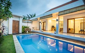 Villa Bens Matahari 2 Bedroom Private Pool Kuta